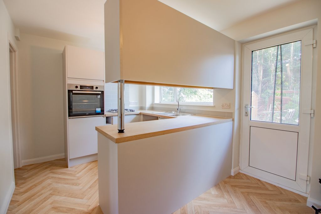 Property photo 3 of 15 Kitchen Diner