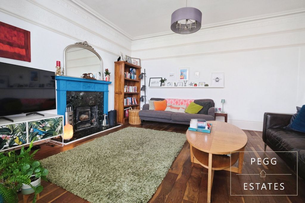 Property photo 3 of 25