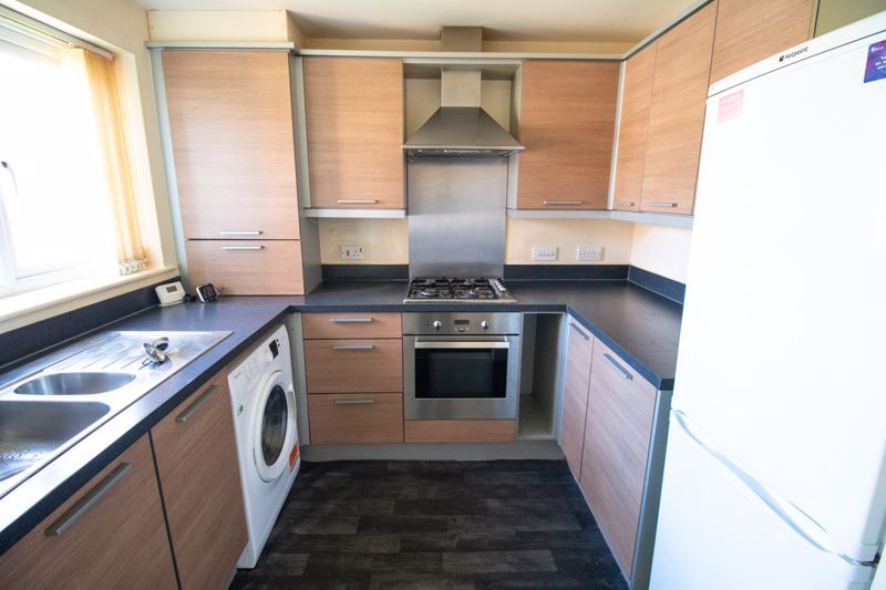 Property photo 3 of 9 Kitchen