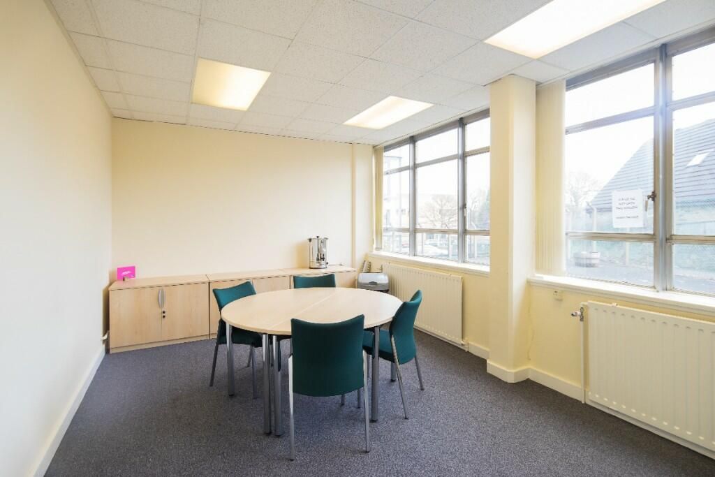 Property photo 2 of 36 Meeting Room