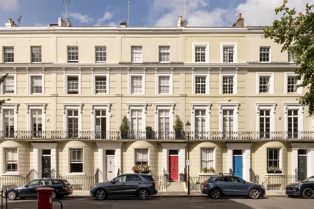 Property photo 2 of 29 Maskells-32 Norland Square-1_Hi.Jpg