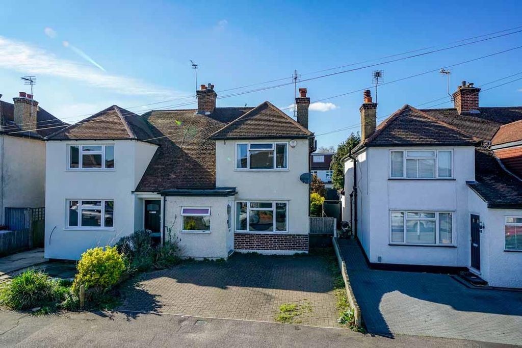 Property photo 1 of 19 27-Beechcroft-Avenue-1089.Jpg