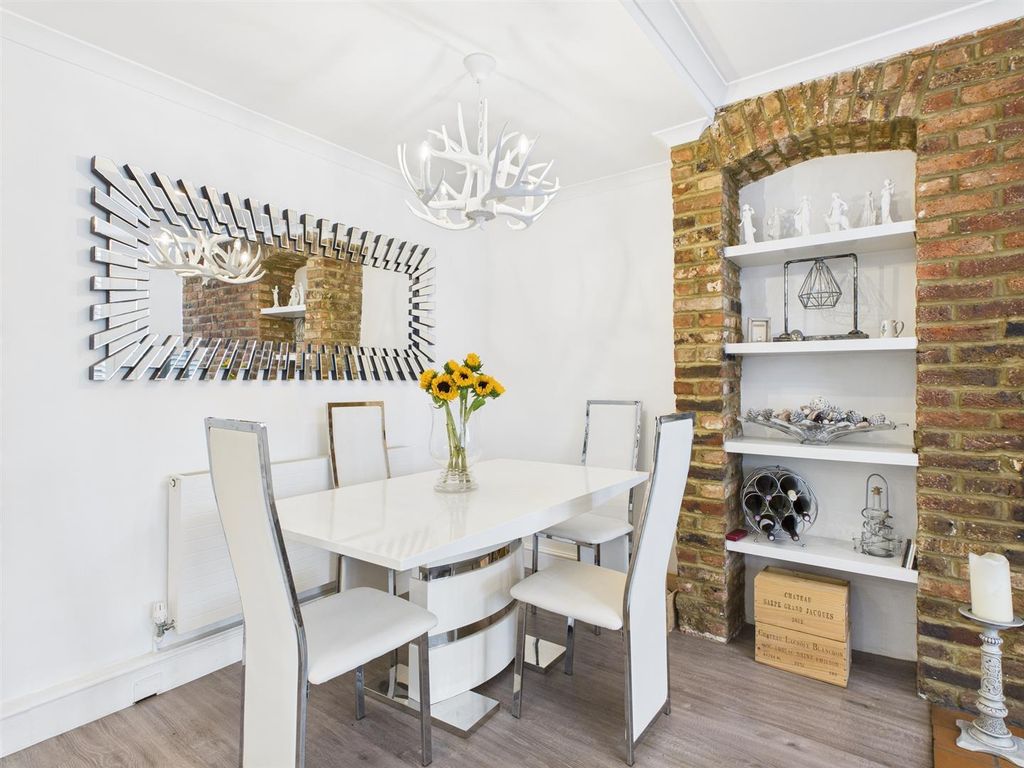 Property photo 3 of 11 Dining Area.Jpg
