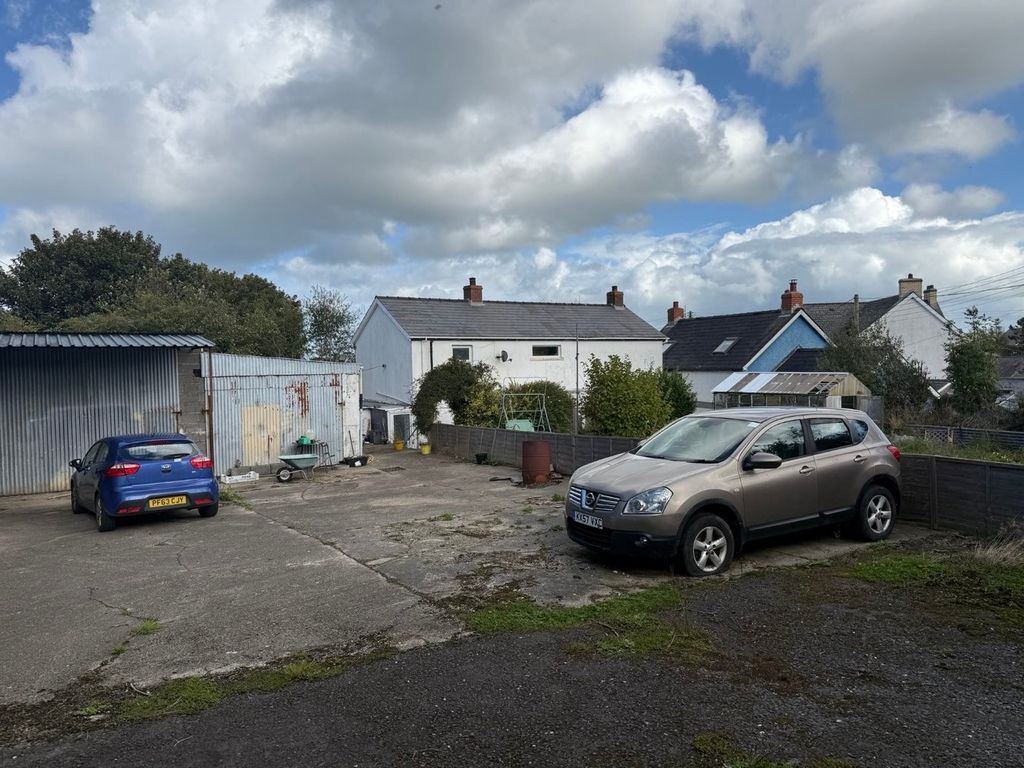 Property photo 3 of 24