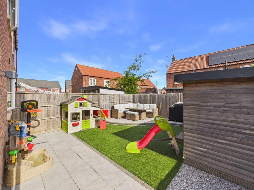 Property photo 3 of 27 3775946