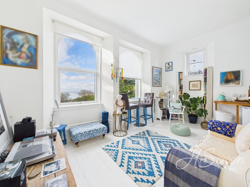 Property photo 1 of 13 Photo 10