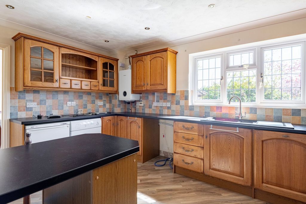 Property photo 3 of 16