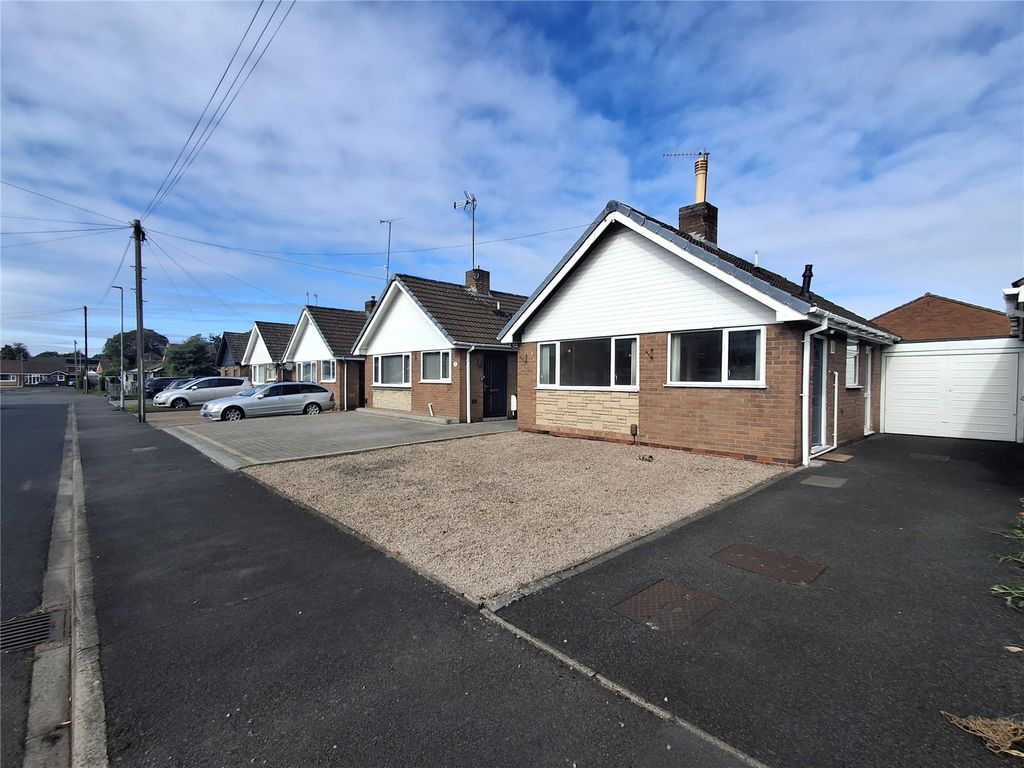 Property photo 2 of 16 Picture No. 12