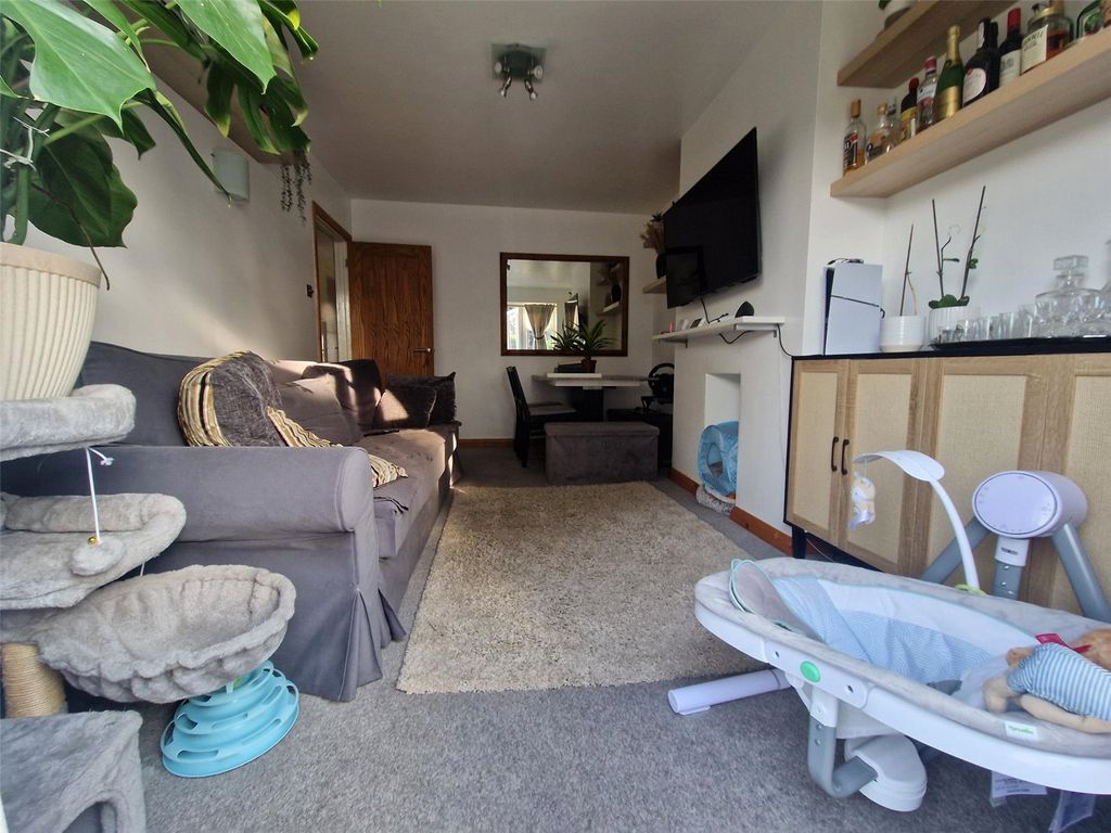 Property photo 1 of 9 Picture No. 06