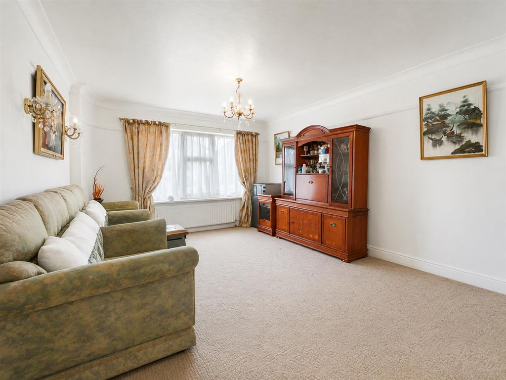 Property photo 2 of 15 6Bcadc7B-4221-4Bc3-B3F6-9A0c03B87ee6.Png