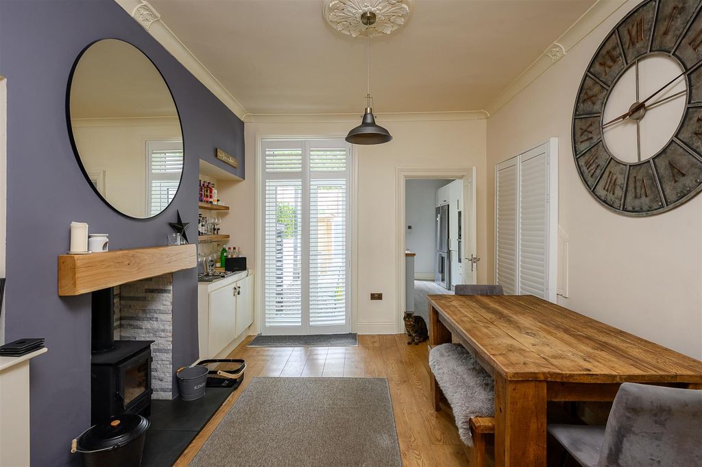 Property photo 2 of 20 Dining Room