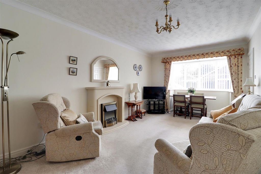 Property photo 3 of 9 Img_5836-Img_5838.Jpg