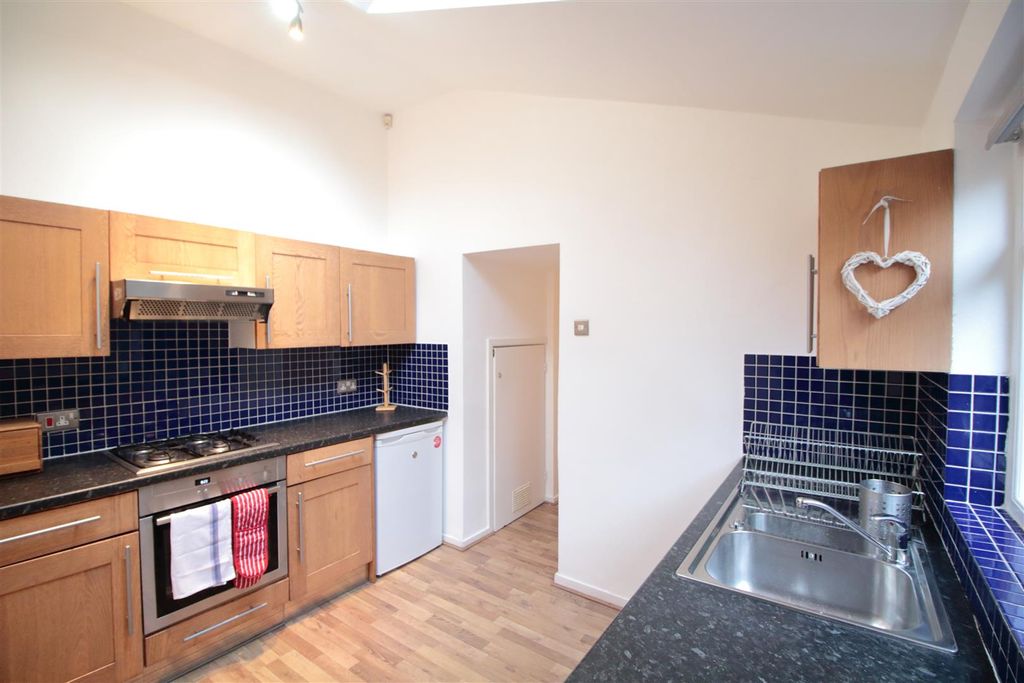 Property photo 1 of 14 Kitchen