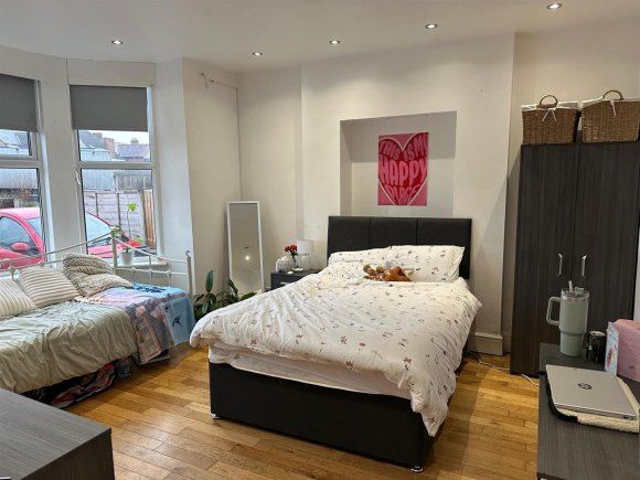 Property photo 1 of 13 9365203.Jpg