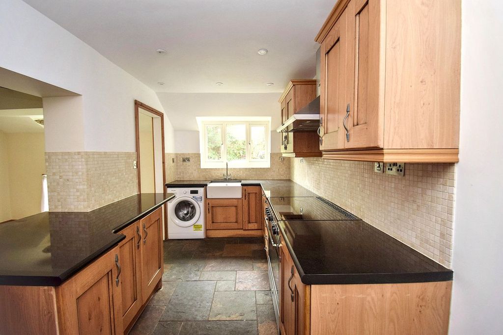 Property photo 3 of 23