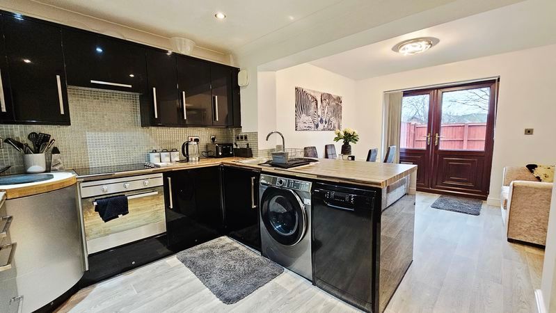 Property photo 2 of 18 Photo 7