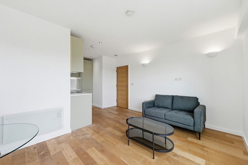 Property photo 3 of 8