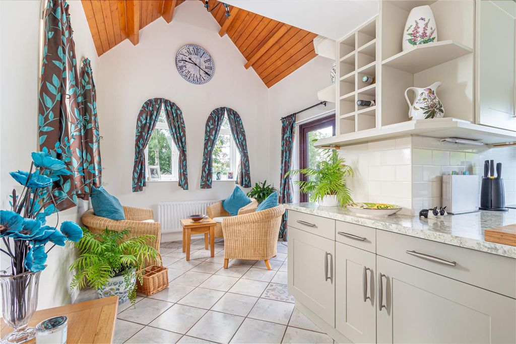 Property photo 3 of 33 Dining-Room-1.Jpg