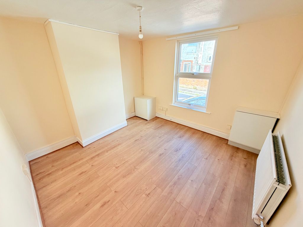 Property photo 2 of 15 Image