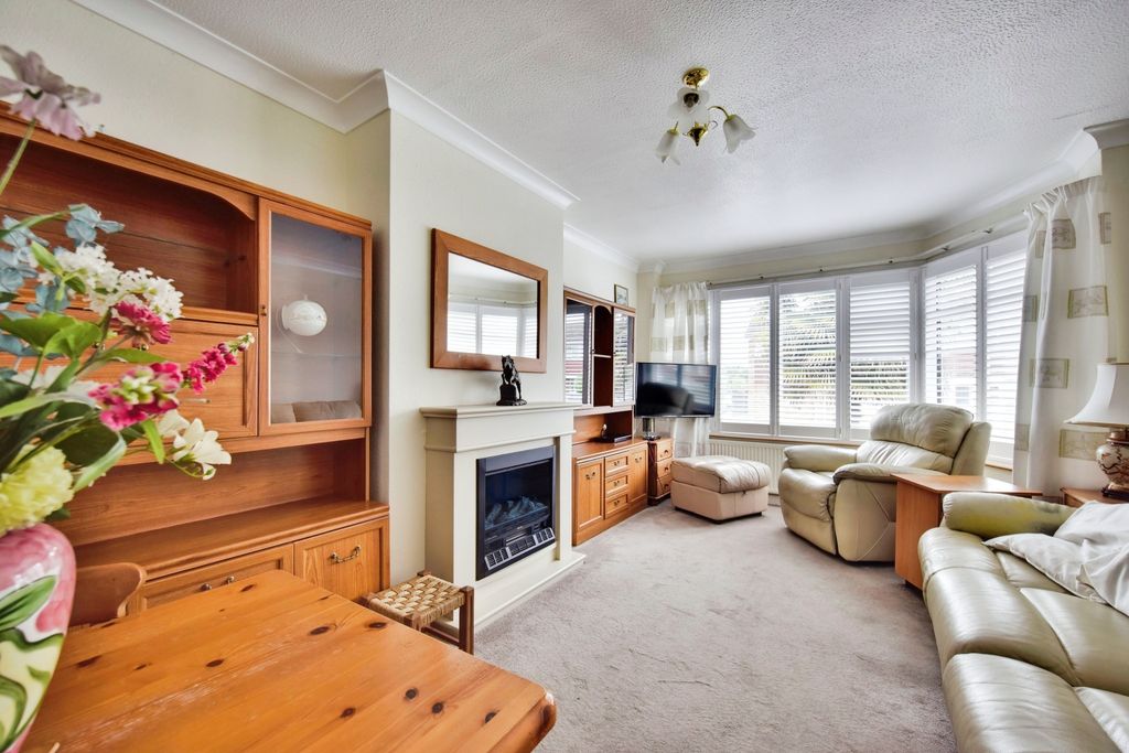 Property photo 2 of 19