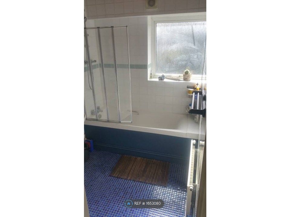 Property photo 2 of 4 Bathroom