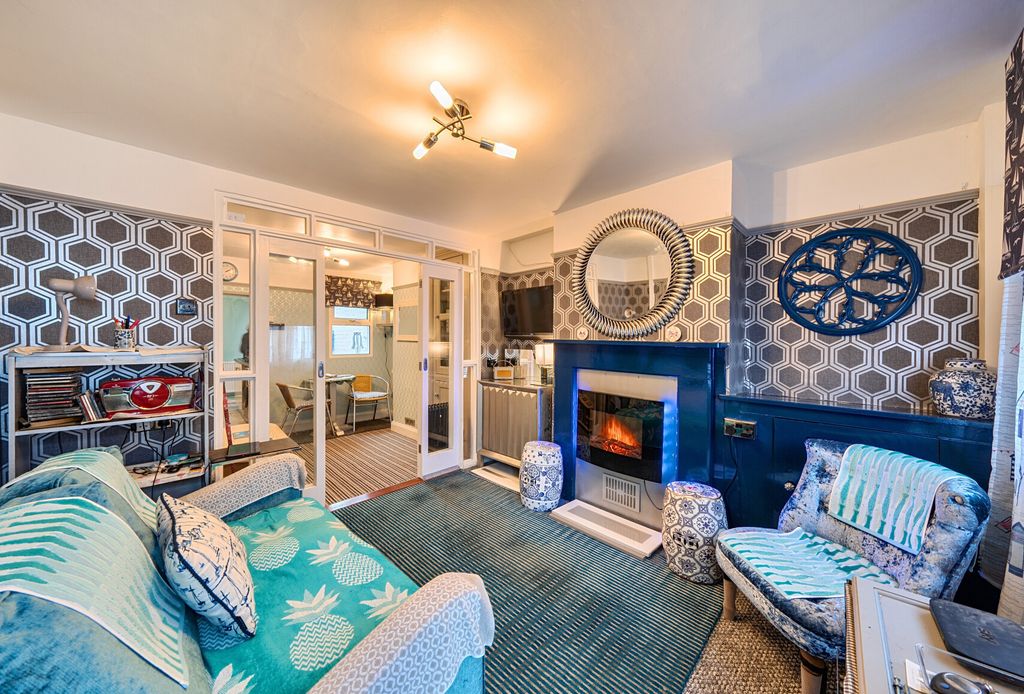 Property photo 2 of 9 1419294-9-69986F6...