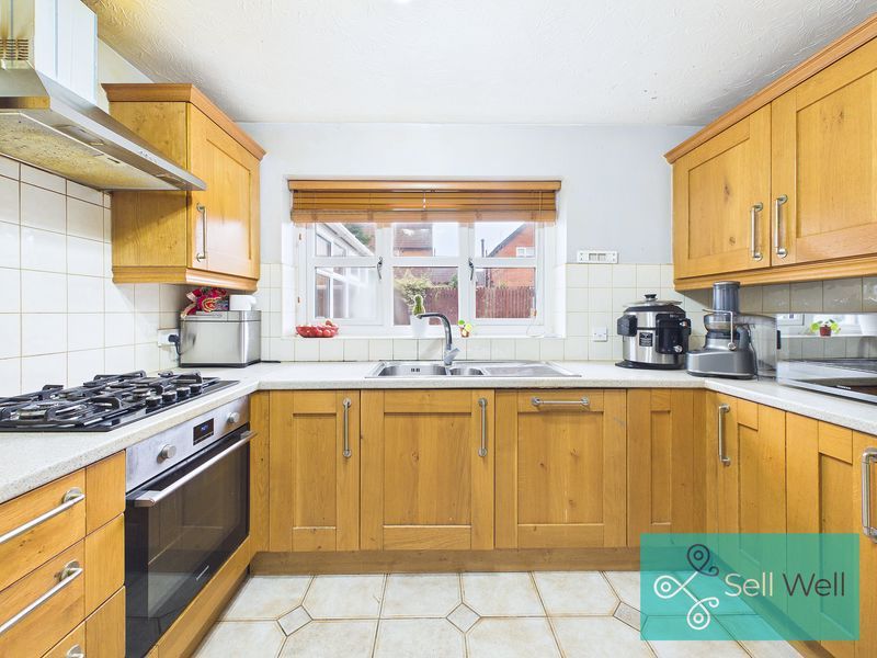 Property photo 3 of 22 Kitchen