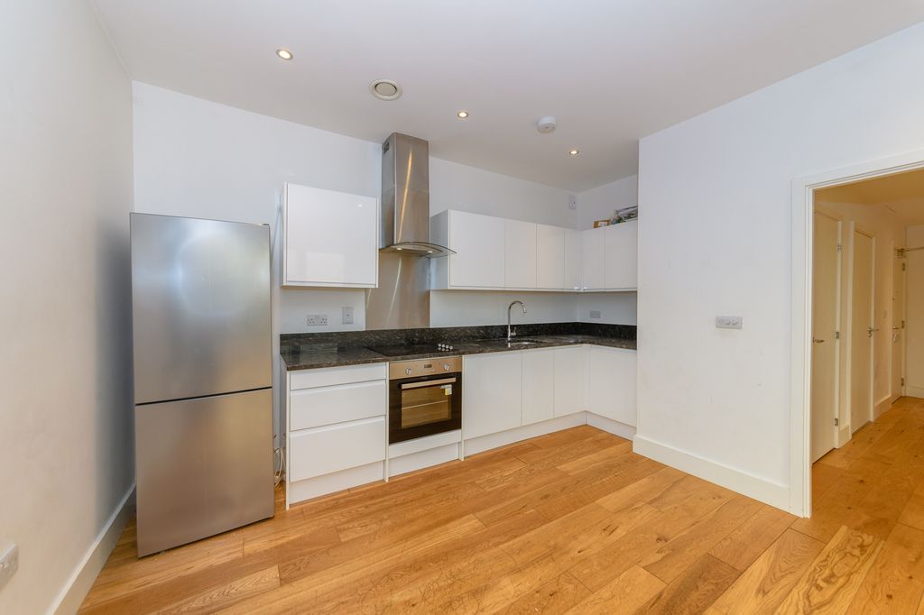 Property photo 1 of 11 Kitchen2