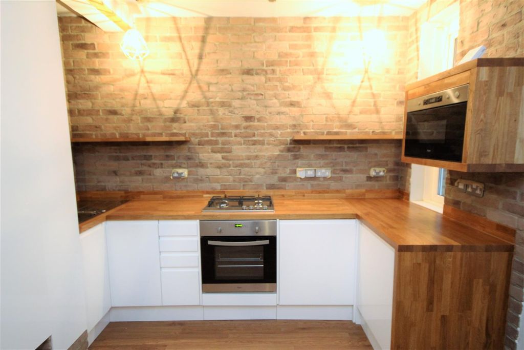 Property photo 2 of 11 Appliance Fitted Kitchen