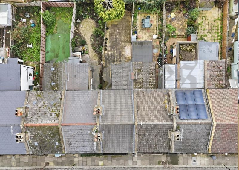 Property photo 2 of 16 Photo 1