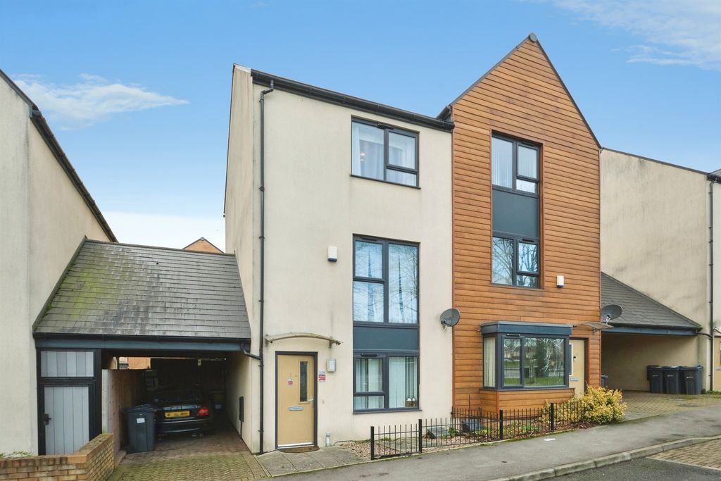 Property photo 1 of 22