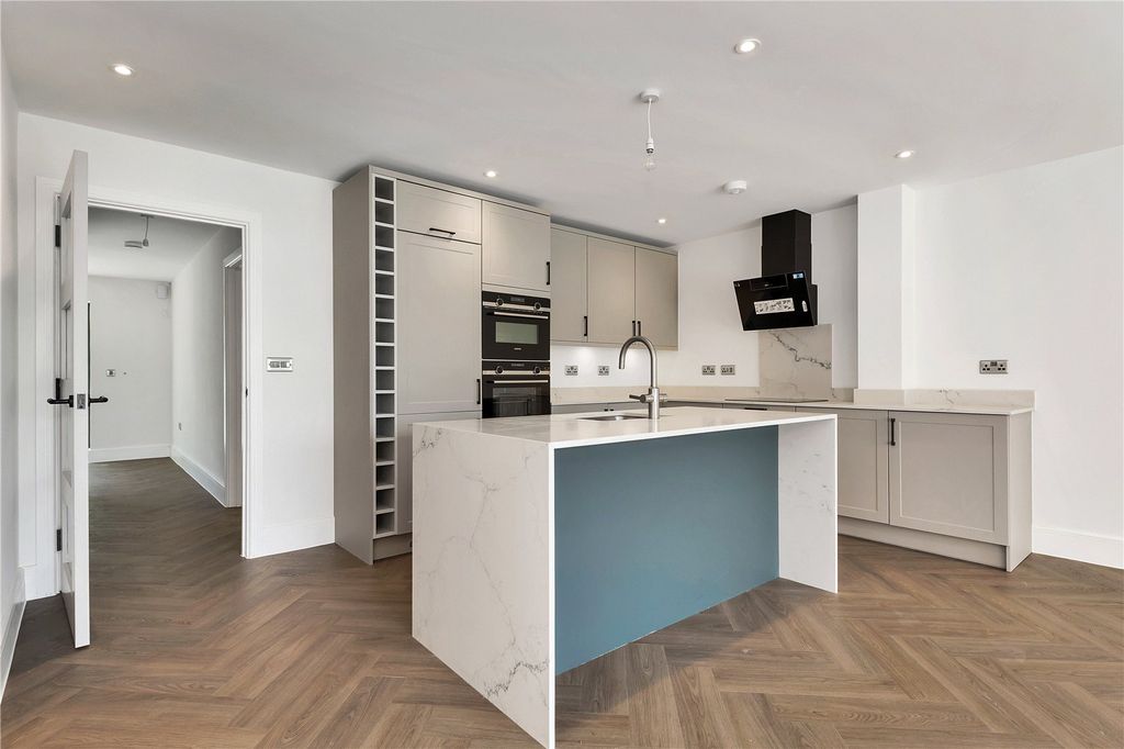 Property photo 2 of 13 Picture No. 08