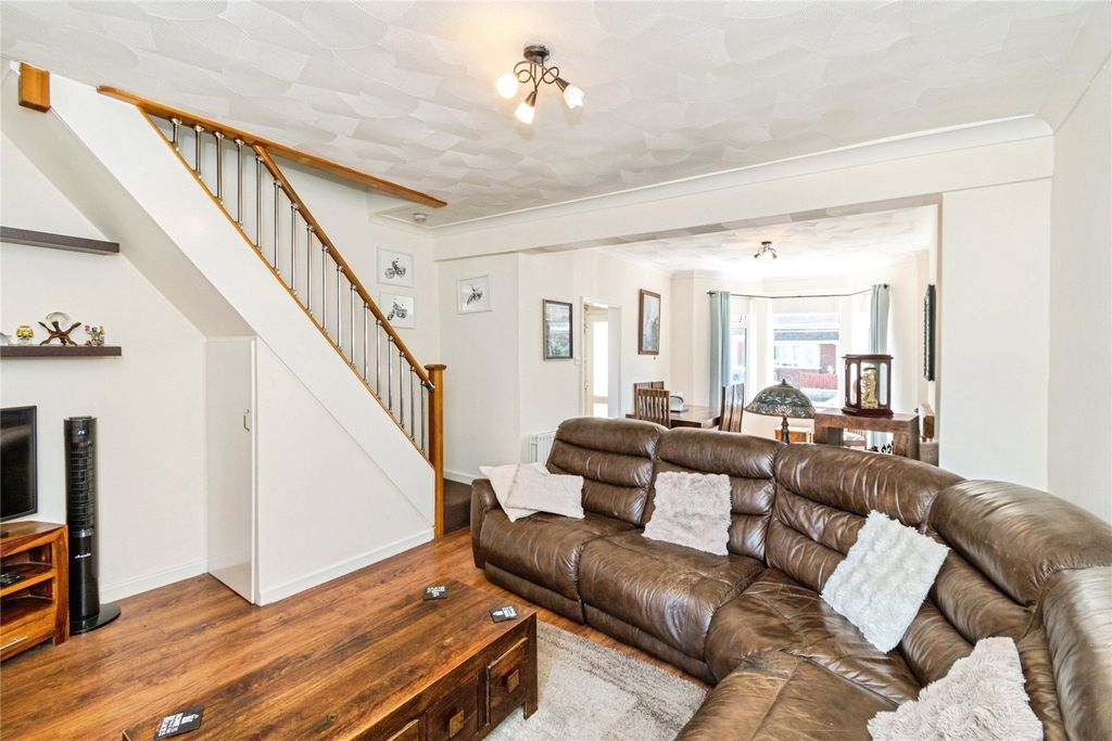 Property photo 2 of 13 Picture No. 28