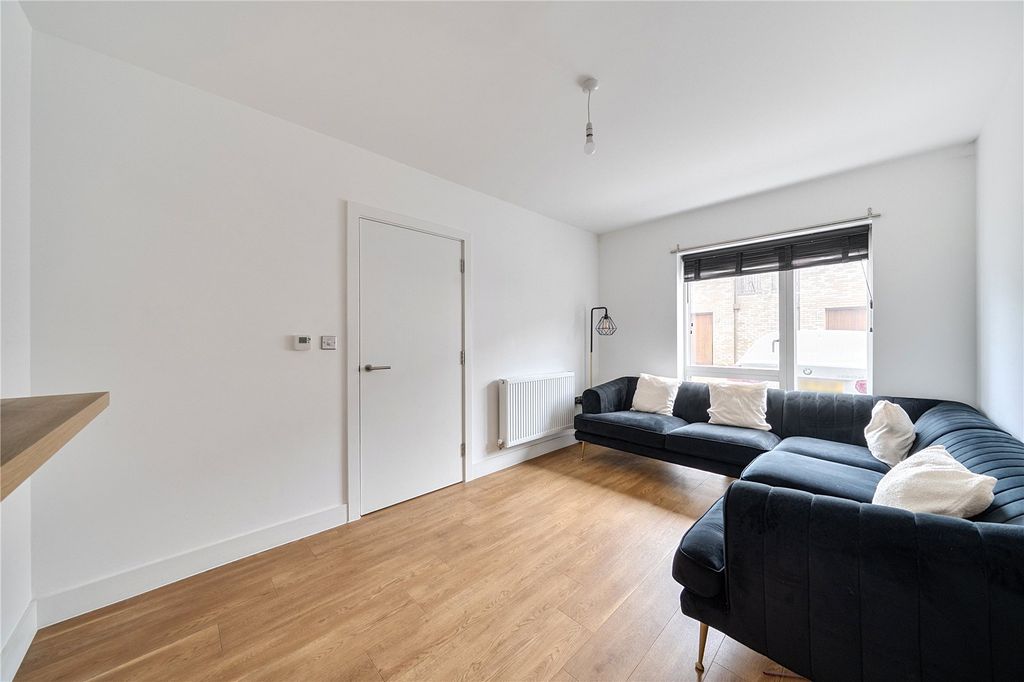 Property photo 2 of 17 Picture No. 19