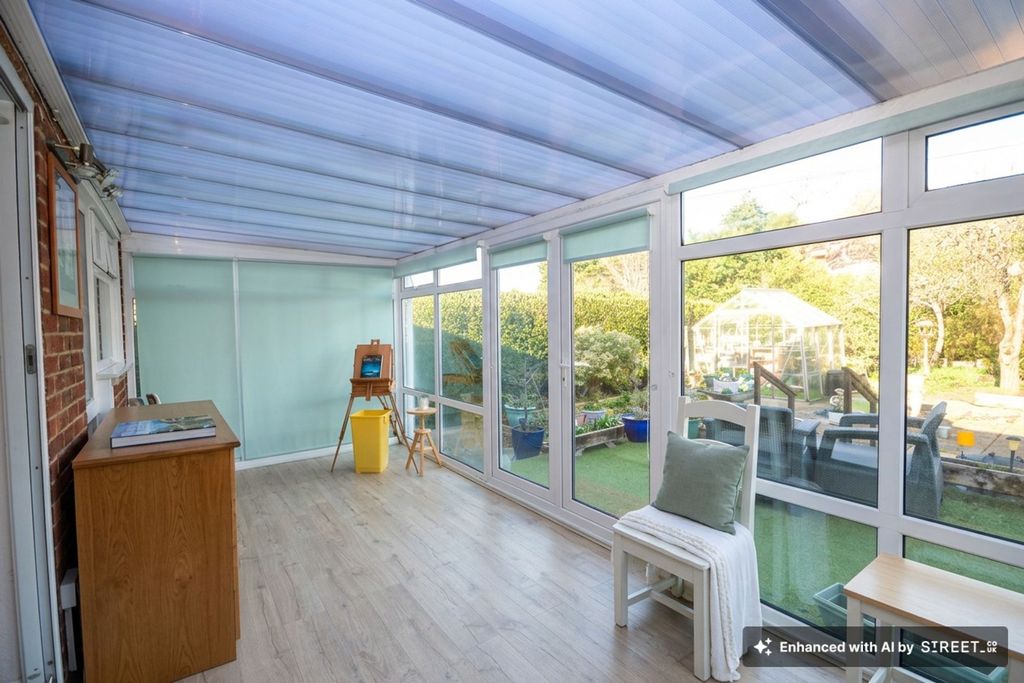 Property photo 3 of 14 Conservatory