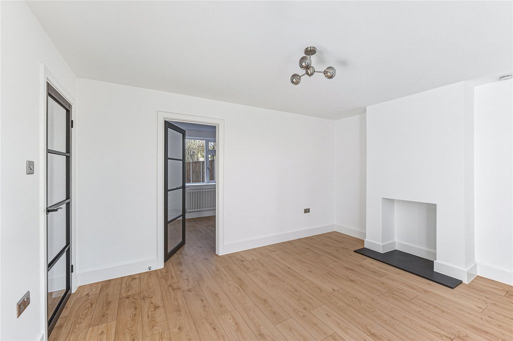 Property photo 3 of 31 Picture No. 25