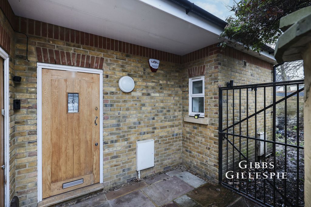 Property photo 2 of 18 Pbox-Img.Jpg