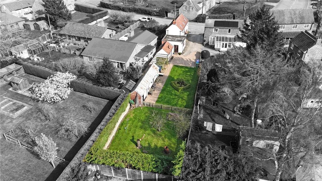 Property photo 2 of 30