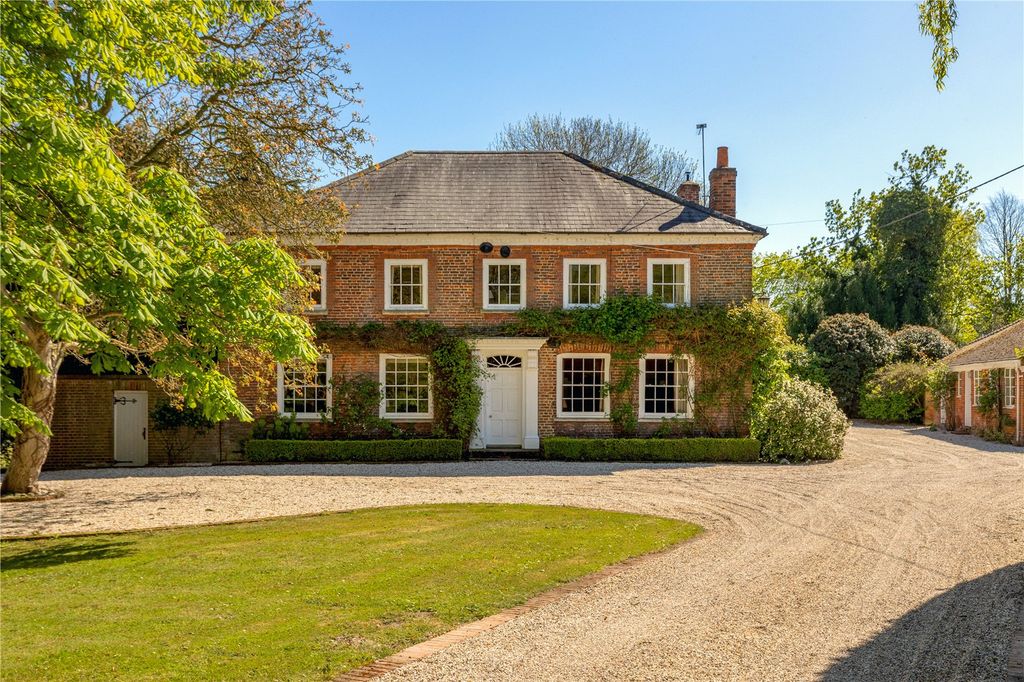 Property photo 1 of 31 Brickhouse Farm