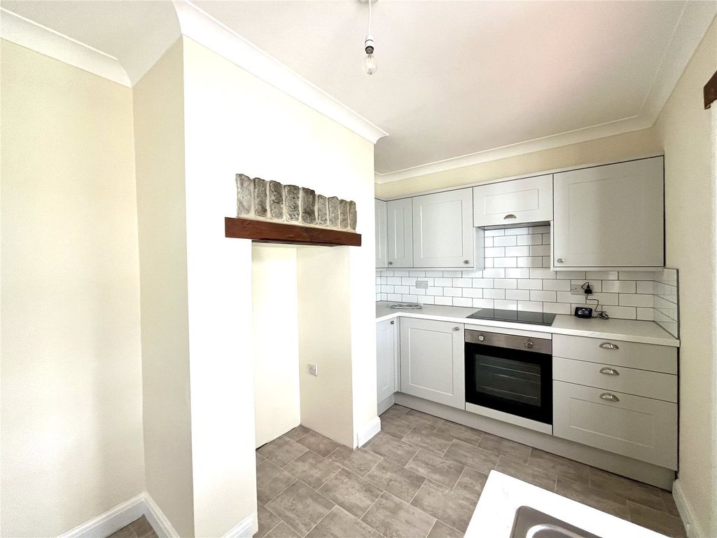 Property photo 3 of 15 Picture No. 04