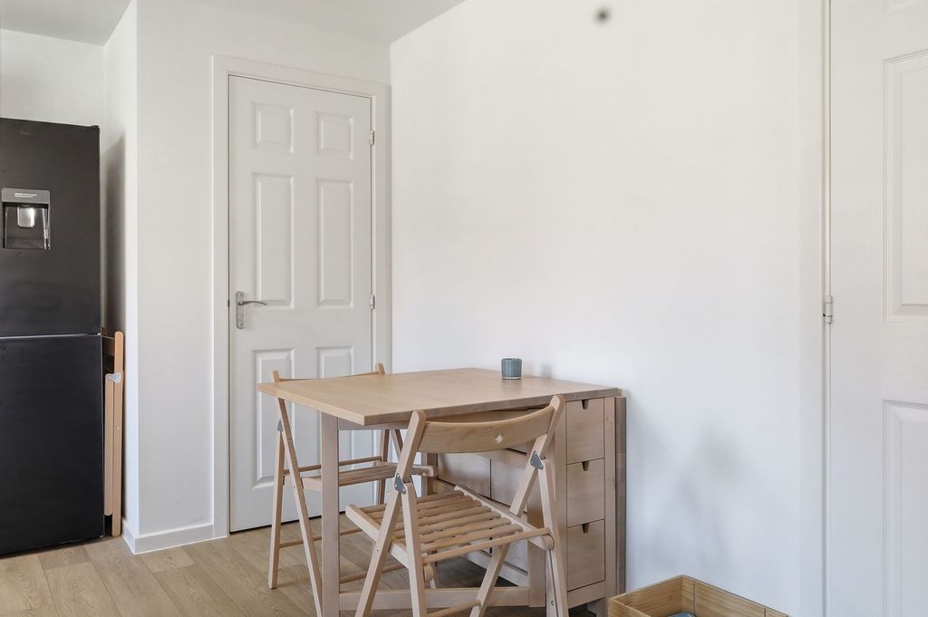 1 bed flat for saleLancaster Lane, Rendlesham IP12 photo 5