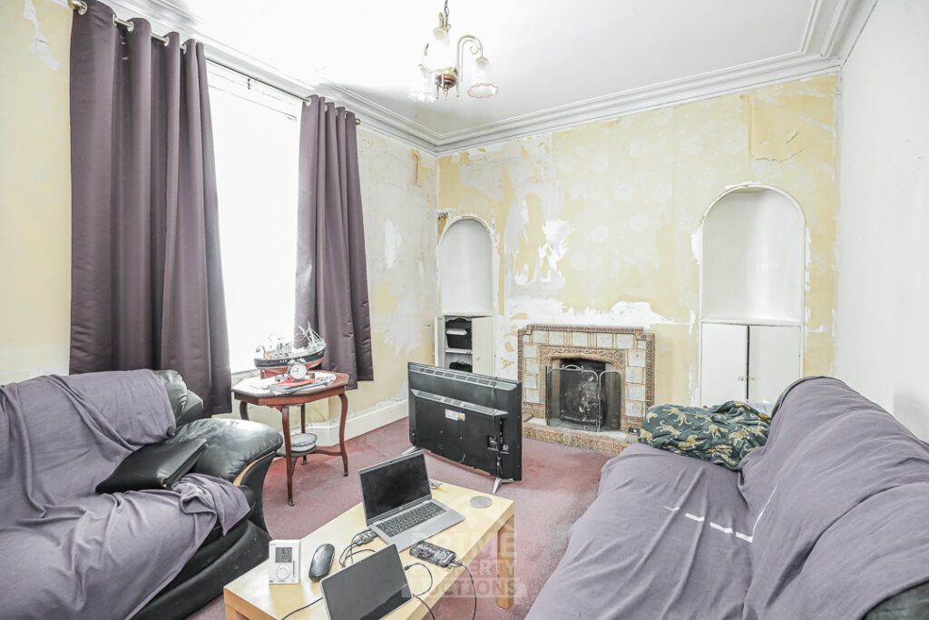 Property photo 2 of 42