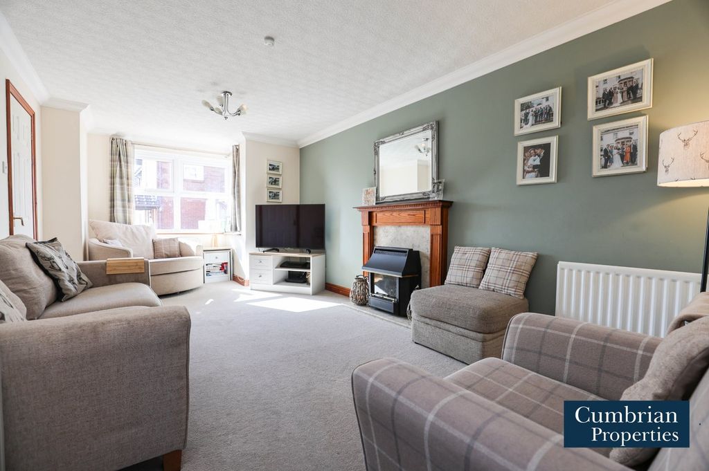 Property photo 2 of 21 Lounge