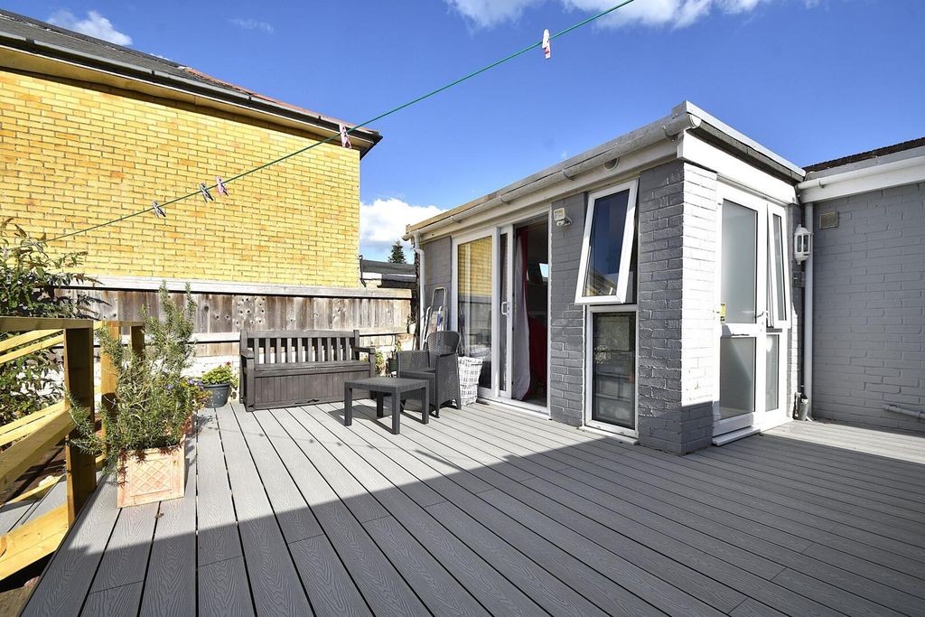 Property photo 1 of 7 Terrace / Patio