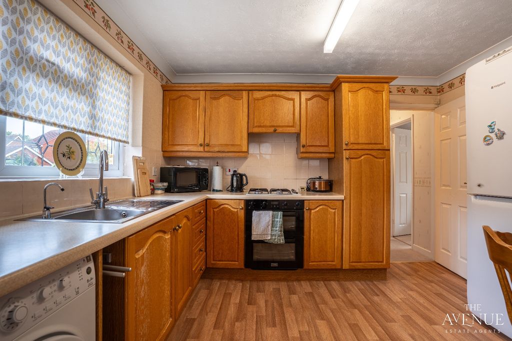 Property photo 2 of 12 5216595