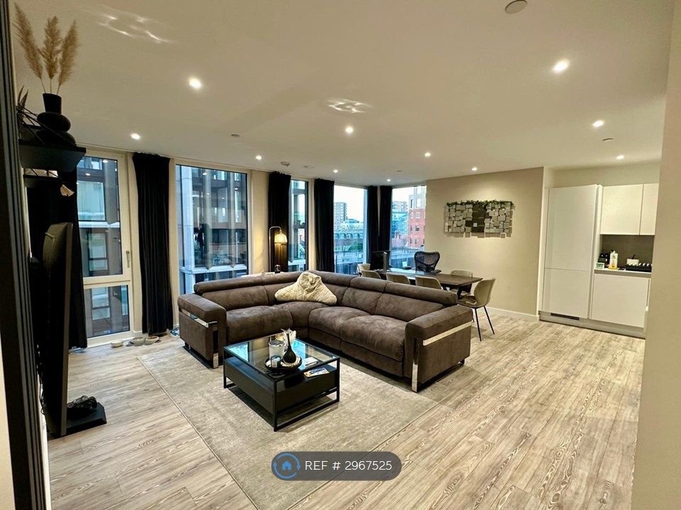 Property photo 1 of 17 Open Plan Front Room