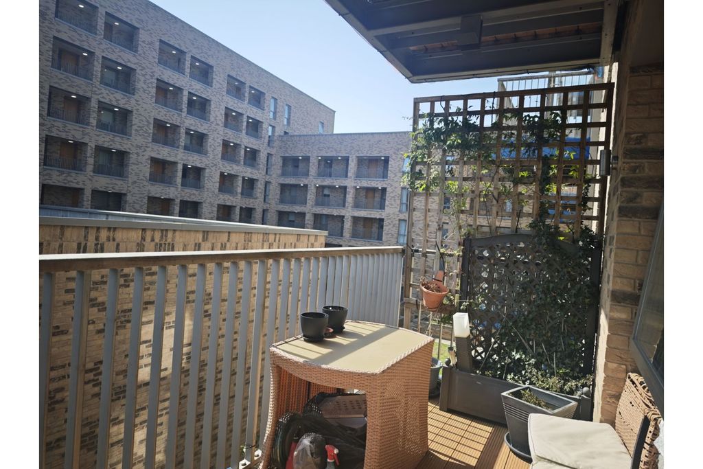 Property photo 3 of 20 Balcony