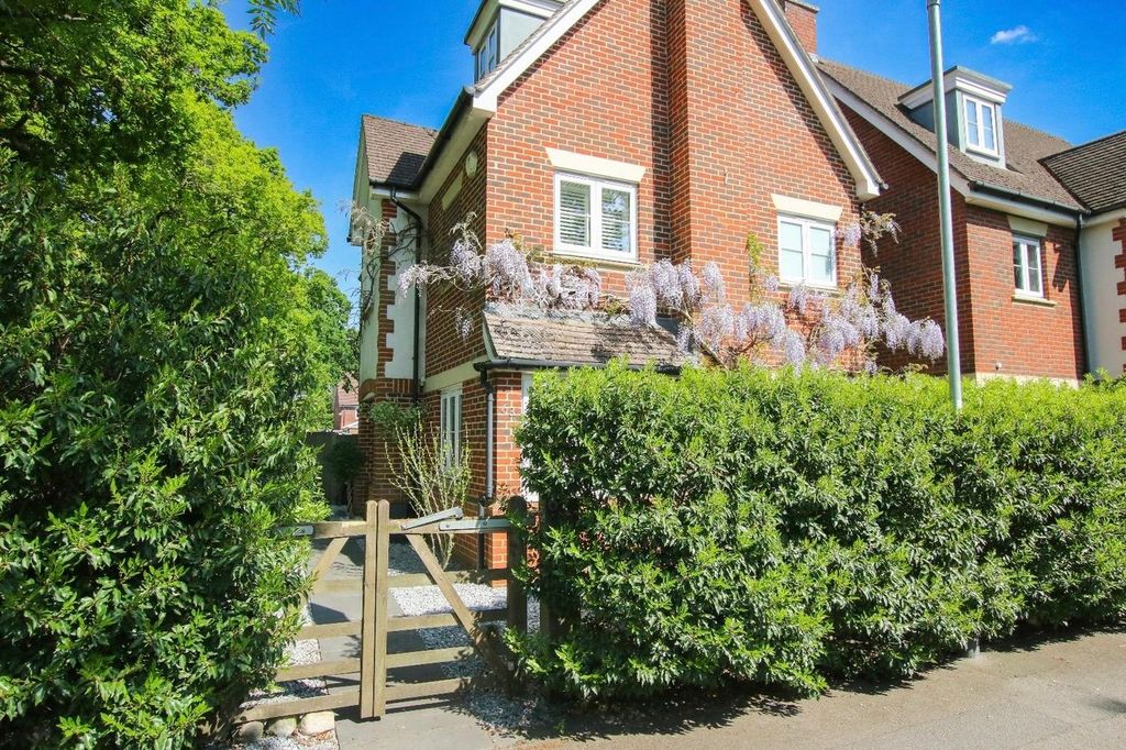 Property photo 1 of 24