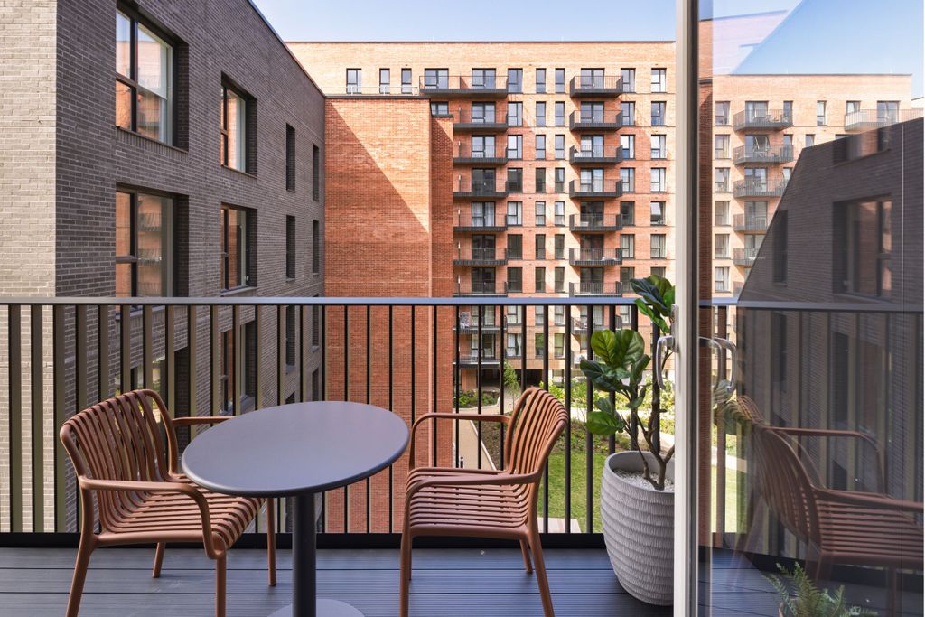 Property photo 3 of 6 Menier Apartments - Balcony