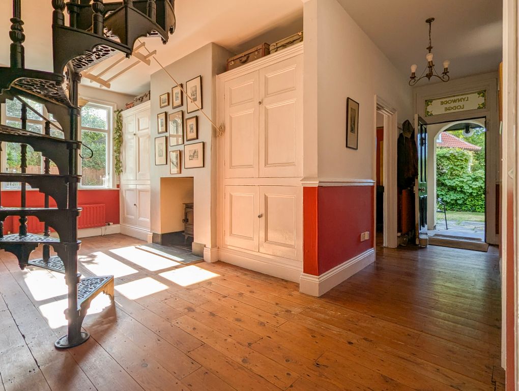 Property photo 3 of 34 5